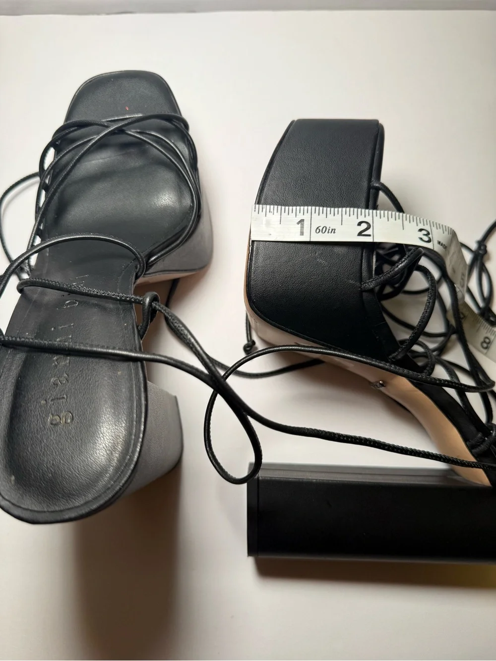 Gianni Bini Rixey Platform Sandals Size 7 Black Y2K Grunge Chunky Block Heel